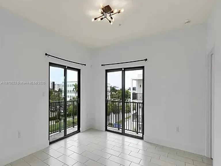 8167 NW 41st St #460E — Photo 4
