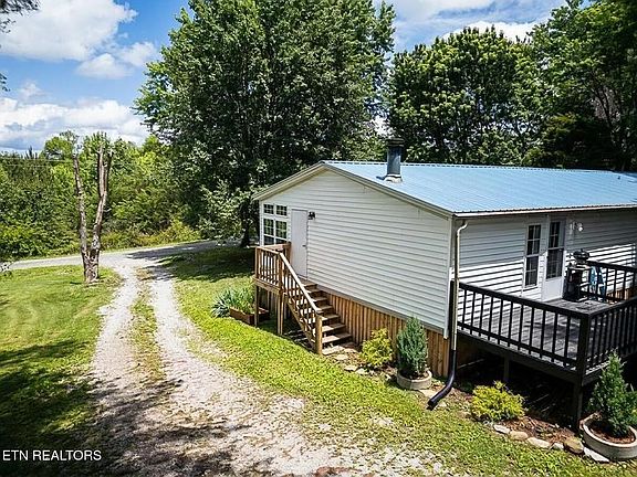 2nd image of 419 Tulip Ave