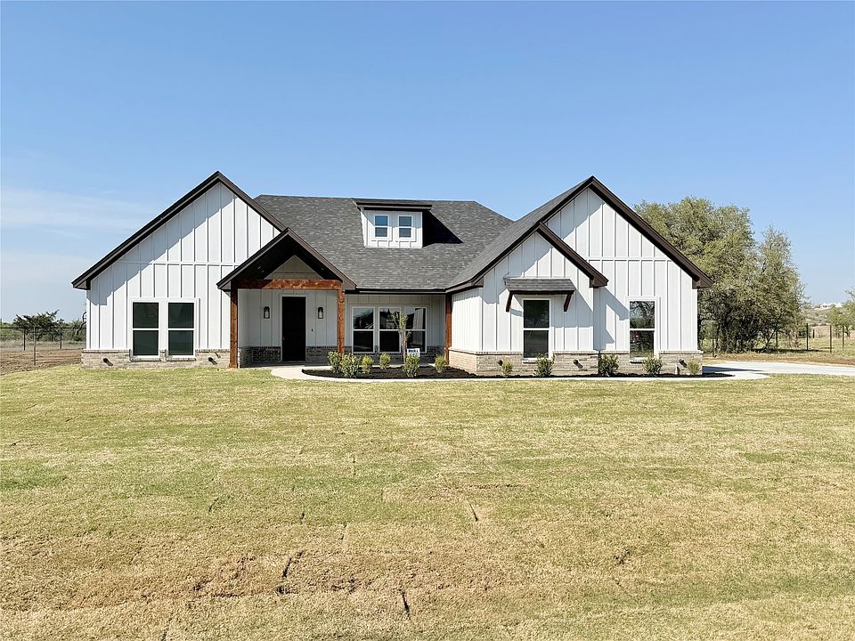 1st image of 2001 Collin St