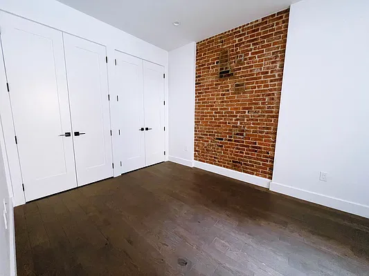 Bedroom, photo 1