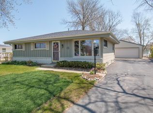 7109 Meadowlark Ct, Racine, WI 53402