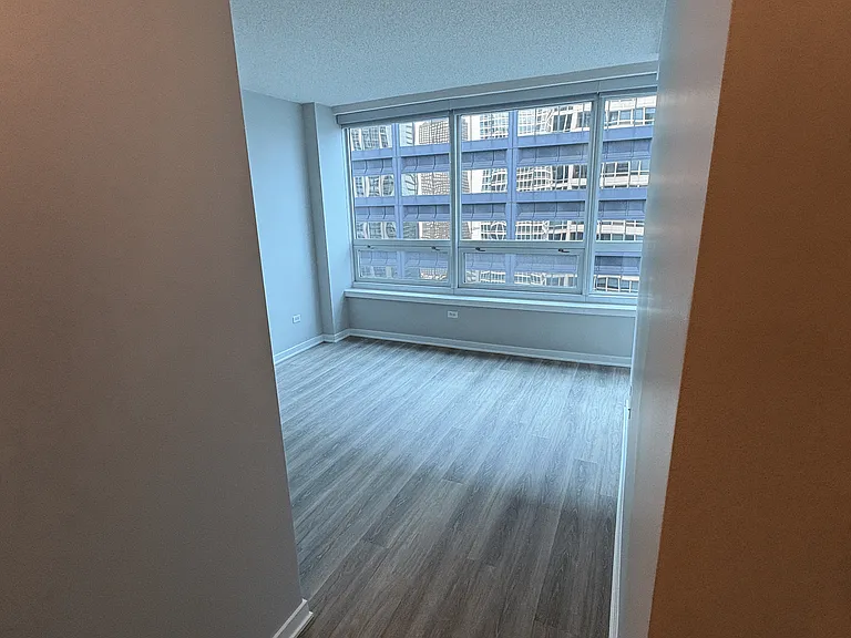 400 E Ohio St #2031 — Photo 5