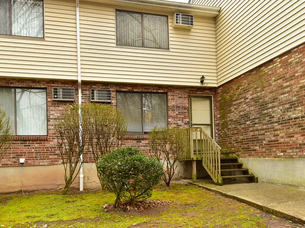 839 Blackstone Village #839, Meriden, CT 06450