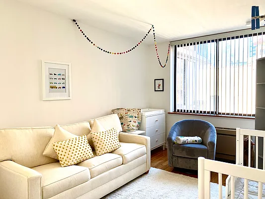 Rented by Compass | media 21