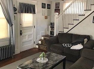 26 Powhatan St, Warwick, RI 02889