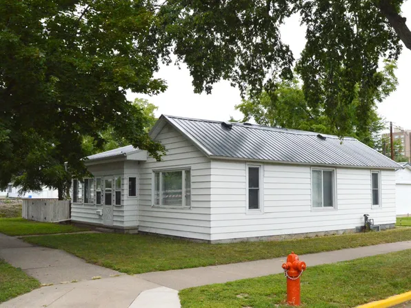 574 Wilson St, Winona, MN 55987