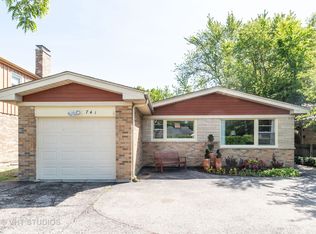 741 Green Bay Rd, Highland Park, IL 60035