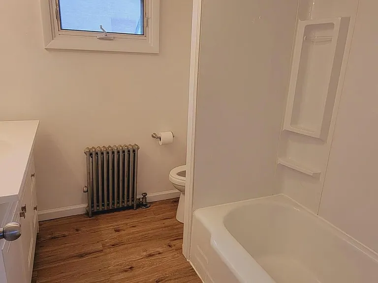 114 Dickson St — Photo 13