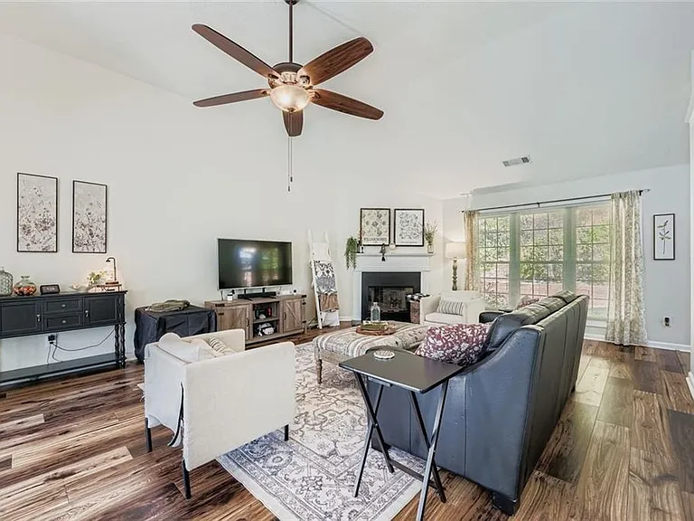 2895 Dogwood Creek Pkwy — Photo 5