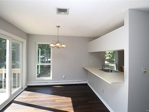 5th image of 24 Brooke Hollow Ln #24