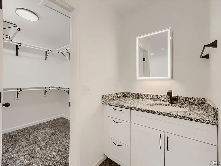 1190 Poplar Ave — Photo 14