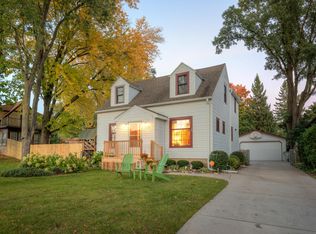 6210 N 105th St, Milwaukee, WI 53225