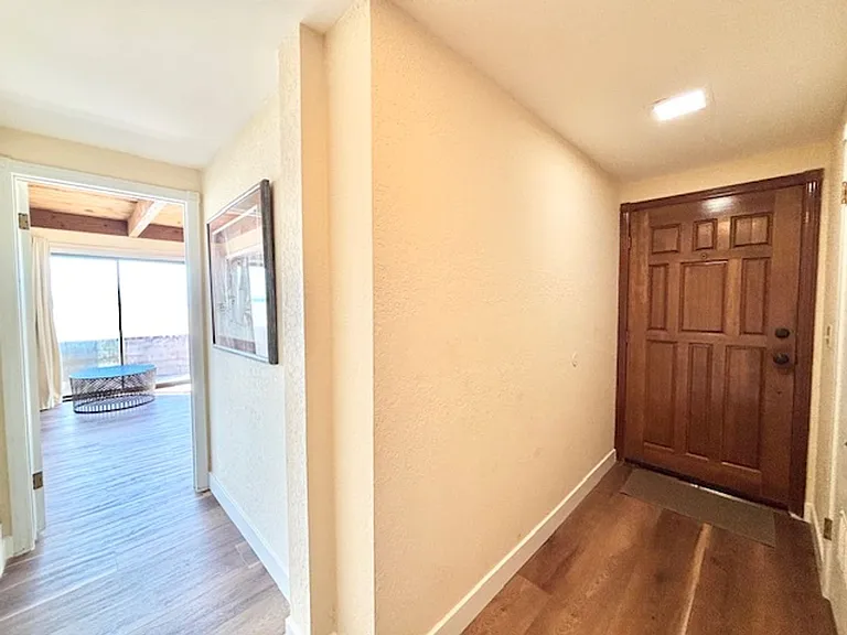 3949 Ocean Dr — Photo 9