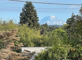 2411 N Wycoff Ave, Bremerton, WA 98312