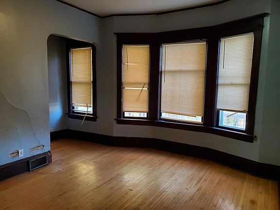 4th image of 3203 W McKinley Blvd