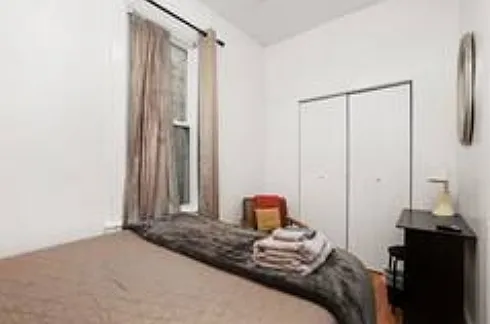 1414 W Fletcher St #1R — Photo 4