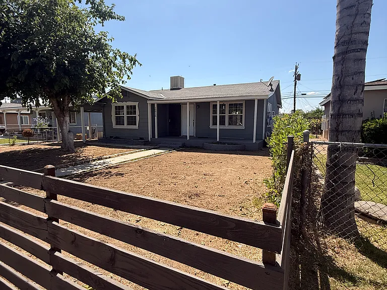 10916 Santa Rosa Ave #A — Photo 3