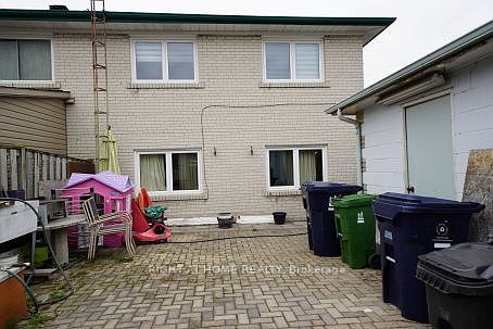 3rd image of 73 Buckland Rd