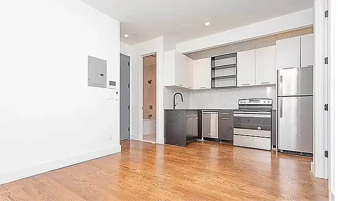 Rented by Reavis | media 12