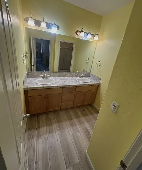 1119 N Linda Vista Ct — Photo 17