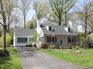 162 Woodbury Ave, Stamford, CT 06907