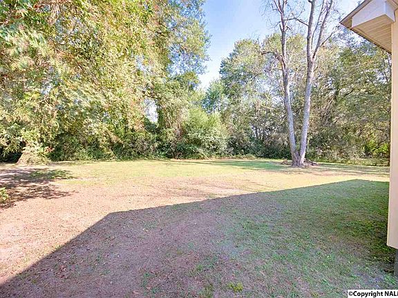 3rd image of 127 Byrd Cir