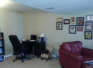537 Lunar Dr, Hannibal, MO 63401