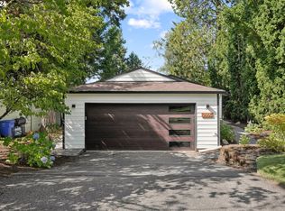 2905 SW Carolina St, Portland, OR 97239