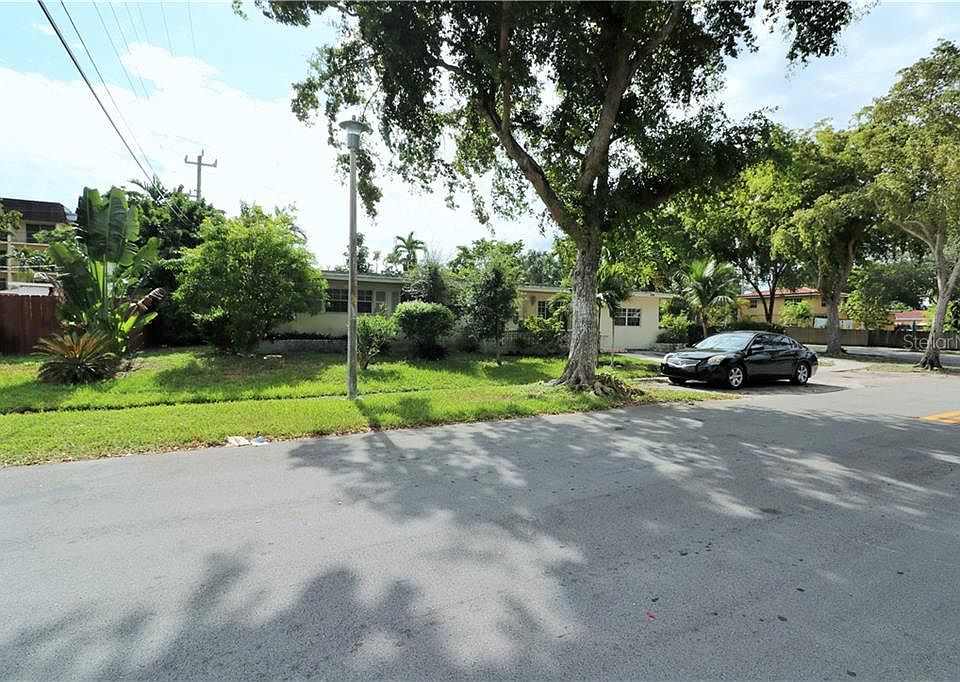 1st image of 200 NE 121st Ter