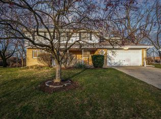 1325 Brentwood Ct, South Bend, IN 46628