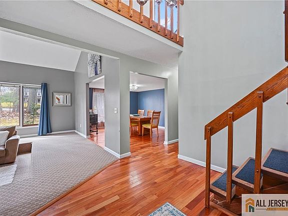 5th image of 176 Stonehill Rd