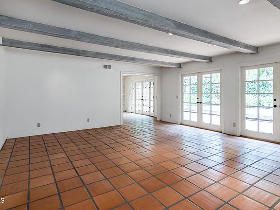 4th image of 6 E Constance Ave
