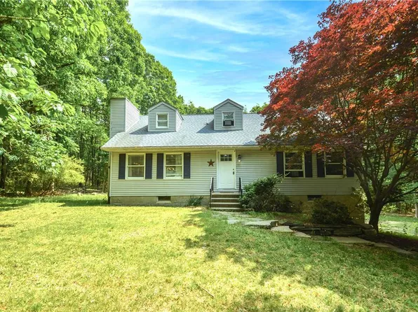 394 Upper Ridge Dr, Effort, PA 18330