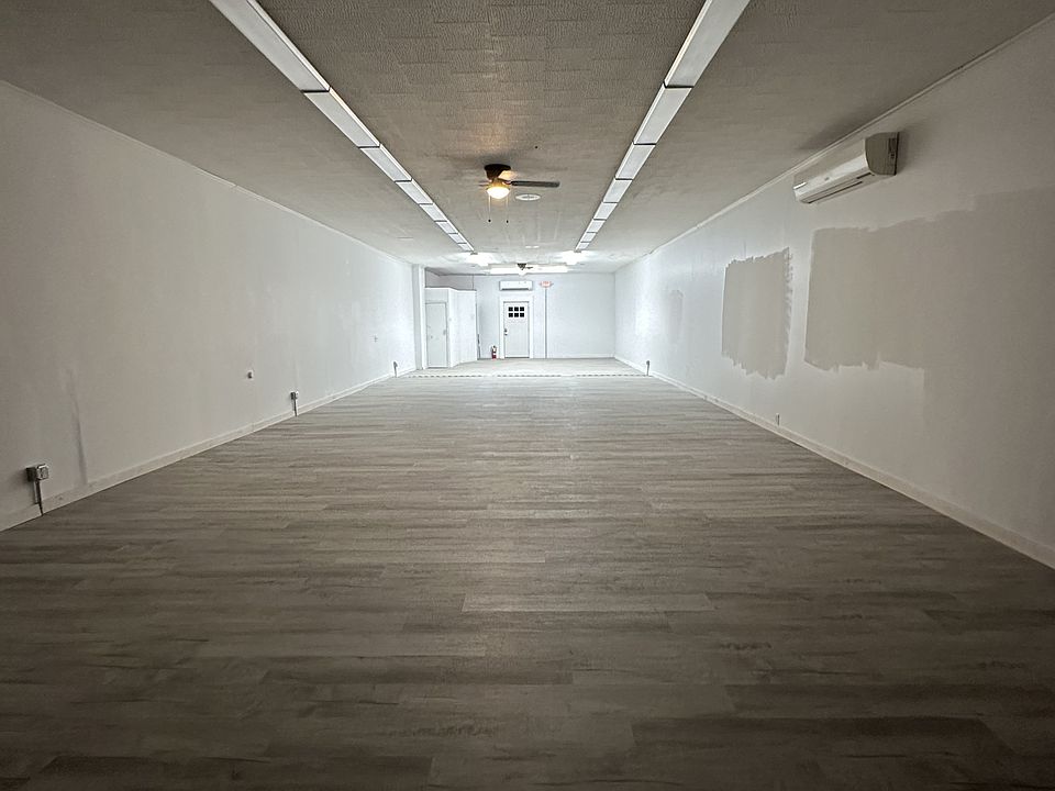 2nd image of 1902-1904 Acushnet Ave #1902