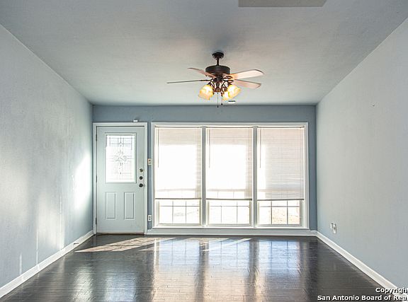 3rd image of 103 Locknere Ln
