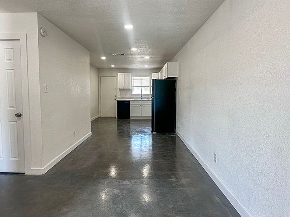 2nd image of 2400 Brookridge Dr APT 1