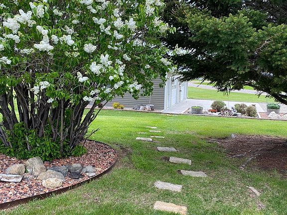 3rd image of 8 Taxi Dr
