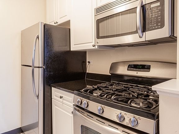 3rd image of 182 E 95th St APT 25C