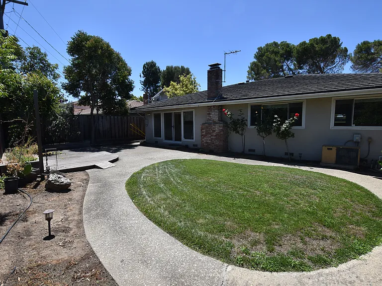 1516 Quail Ave — Photo 2