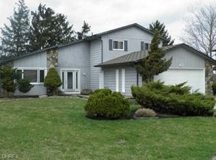107 Lee Ct, Elyria, OH