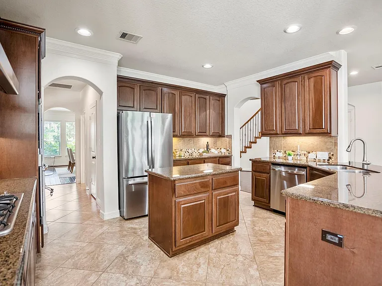 11306 Longmire Creek Ct — Photo 16