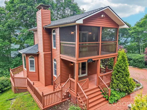 156 Simpson Ln, Maggie Valley, NC 28751
