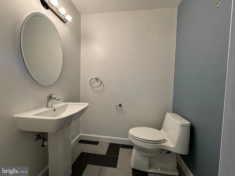 1717 Fallsway Dr — Photo 11