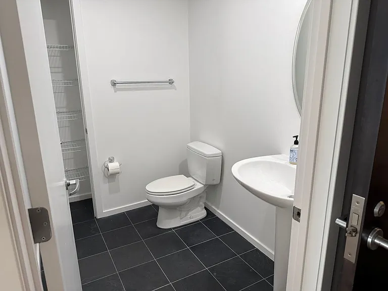 240 E Illinois St #1409 — Photo 11