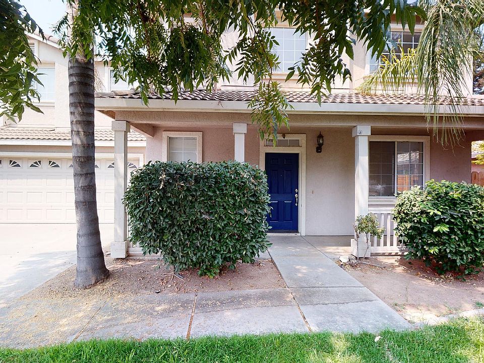 1st image of 983 Woodland Dr