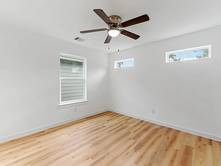 9324 Firnat St #B — Photo 20