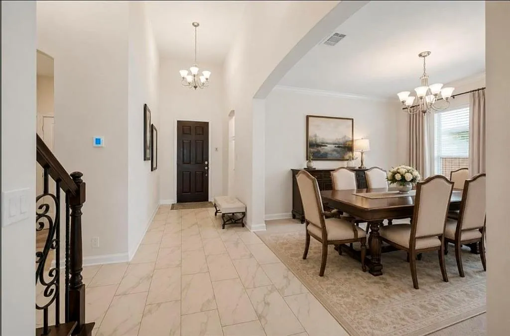 4 bed, 3.0 bath, 3110 sqft, $3,300 — Photo 2