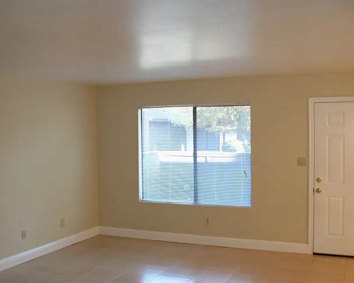 N Laurelglen Blvd 7612 — Photo 7
