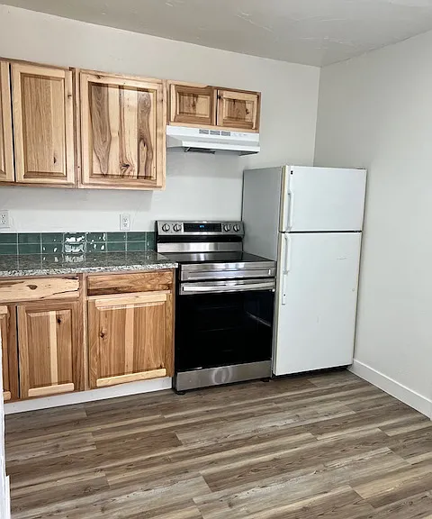 963 Colorado Ave — Photo 2