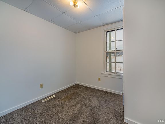 5th image of 539 W Spring St